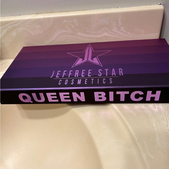 Limited Edition- Jeffree Star Cosmetics - Blood Lust -Queen B Liquid Lip Set - Picture 2 of 3